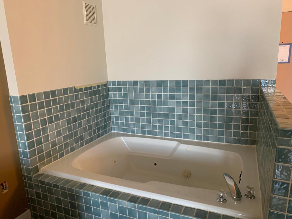 Econo Lodge Toppenish Екстер'єр фото